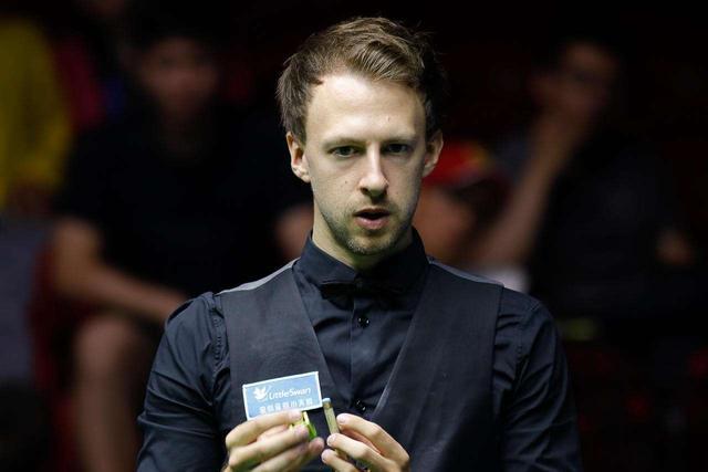 薛飞在接发 薛飞在接发