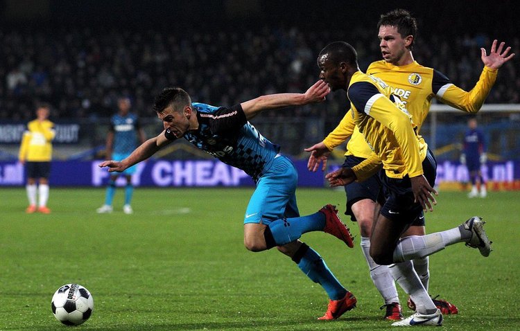 负拐点里 负拐点里